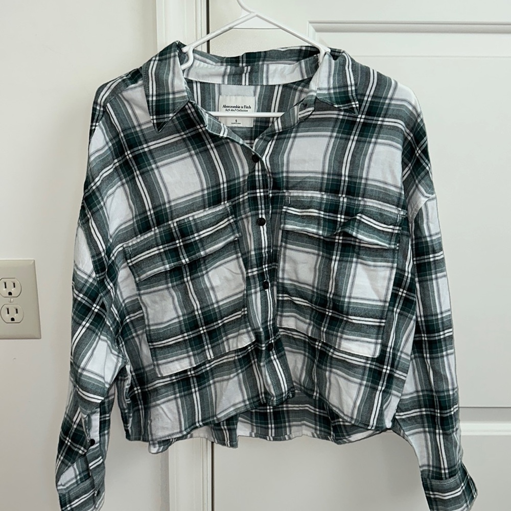 Abercrombie women flannel small cropped